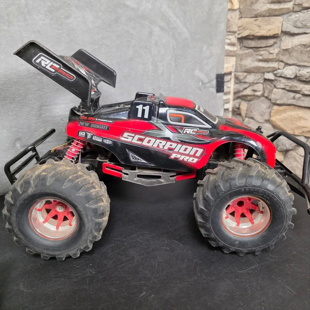 New Bright Scorpion Pro RC Monster Truck 12.8V FOR PARTS As Is Hobby Collectible